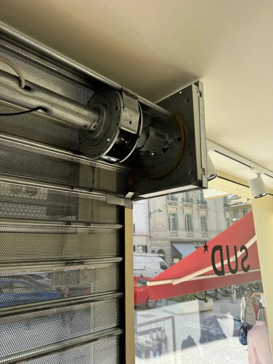 Motorisation de rideau métallique à Saint-Ouen-sur-Seine